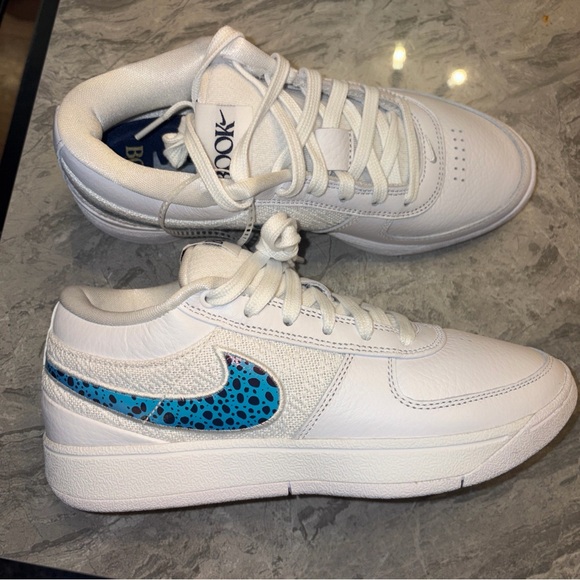Nike Book 1 sneakers II5136-100 in a white colorway, size 6.5 US men\'s with Bag! main image 4